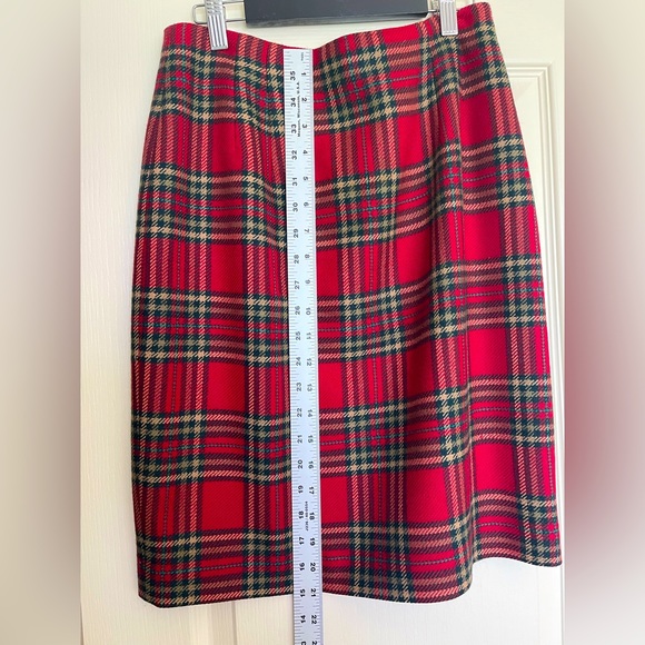 Linda Allard Ellen Tracy Vintage
Wool Skirt - Picture 7 of 7